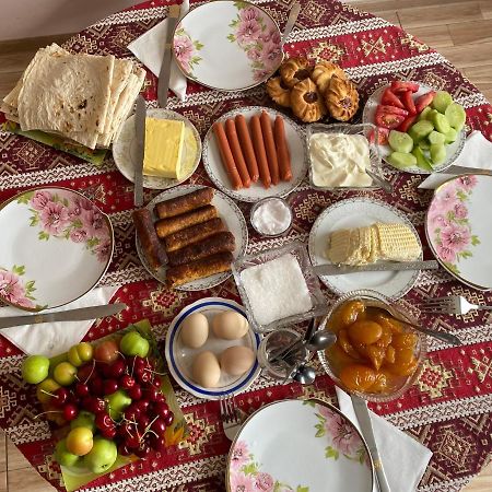 Gevorgyans Bed & Breakfast Татев Екстериор снимка